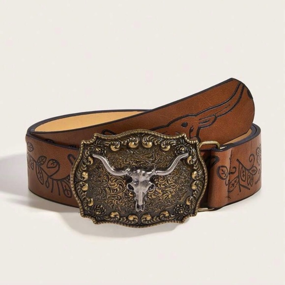 Accessories - Brown Western Belt with Ornate Buckle